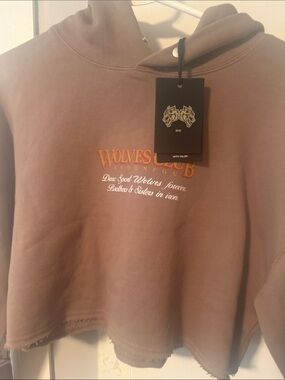 Darc Sport Mauve Brown NWT Pull-On cropped Hoodie w/ Wolf Size small-Large